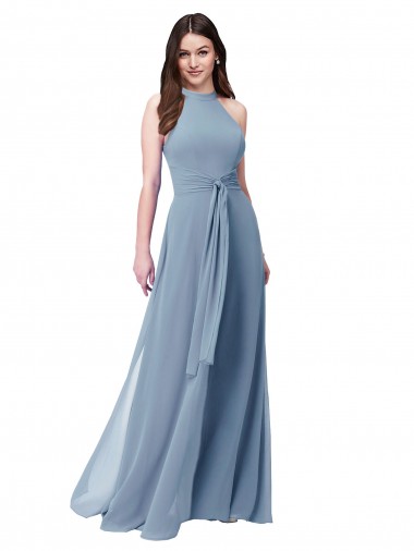 Fournisseurs de Bleu poussiéreux Trapèze Licou Col Haut Mousseline Longue Robes demoiselle d'honneur