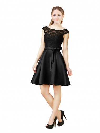 Fournisseurs de Noir Trapèze Illusion Satiné Dentelle Courte Robes demoiselle d'honneur / Robes de cocktail